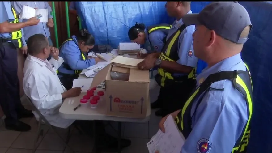 Conductores salen positivo en la prueba de antidoping en la terminal de transporte