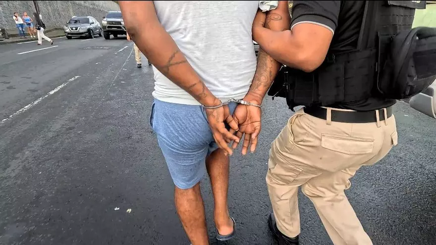 Operación Muralla en el corregimiento de Curundú realizada por la Policía Nacional y el Ministerio Público.