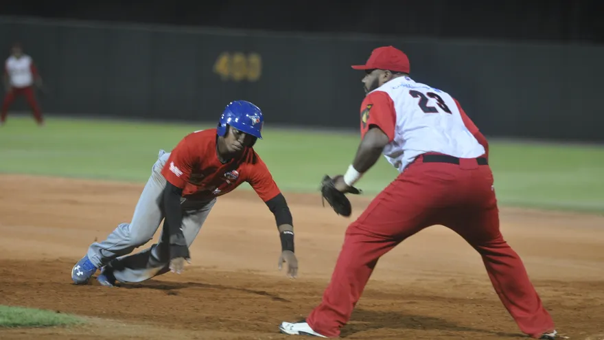 Rodrigo Orozco (i) marcó la diferencia para los Nacionales