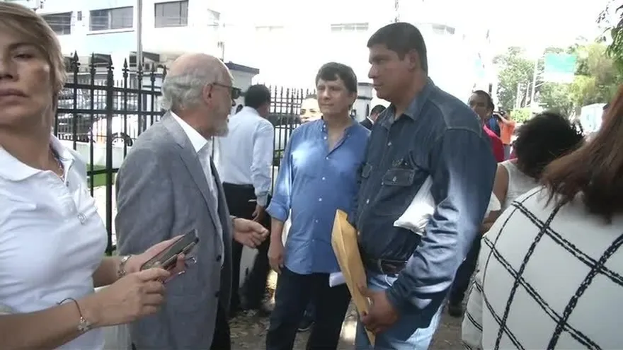 Sociedad Civil protesta frente a la Procuraduría de la Nación