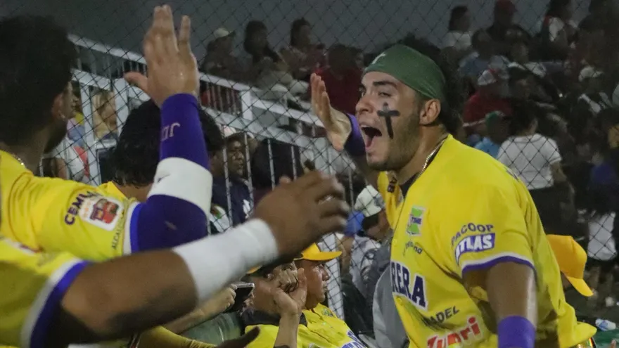 Jugadores del equipo de béisbol mayor de Herrera