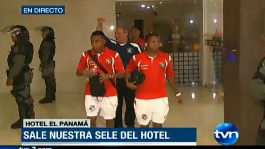 "Sele" aborda el bus y sale al Rommel Fernández