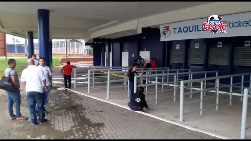 Así están los alrededores del Rommel Fernández y su césped