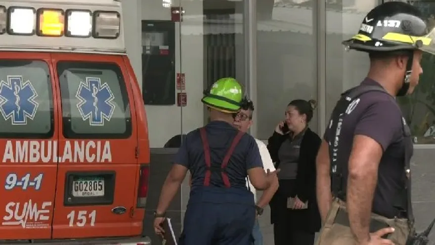 Explosión en edificio de Río Abajo deja una persona herida