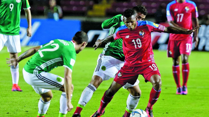 Santa Fe ficharía a Alberto Quintero (número 19), el panameño con más minutos rumbo al Mundial | Agencias