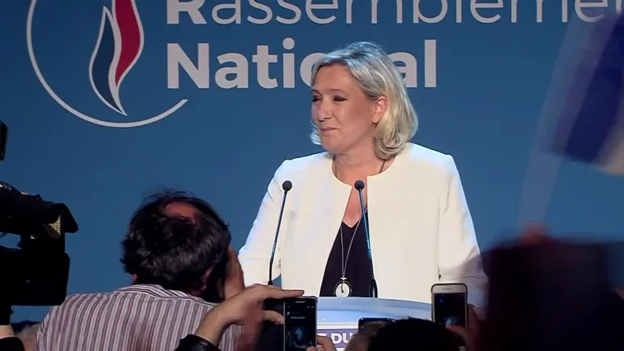 Mayoría proeuropea conserva el parlamento de la UE, más fragmentado que nunca