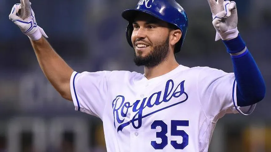 Cardenales siguen interesados en el cubano Eric Hosmer
