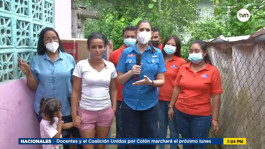María Cedeño recibe una agradable visita