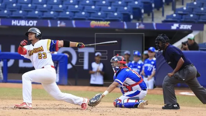 El béisbol hace que el deporte profesional vuelva a Corea del Sur