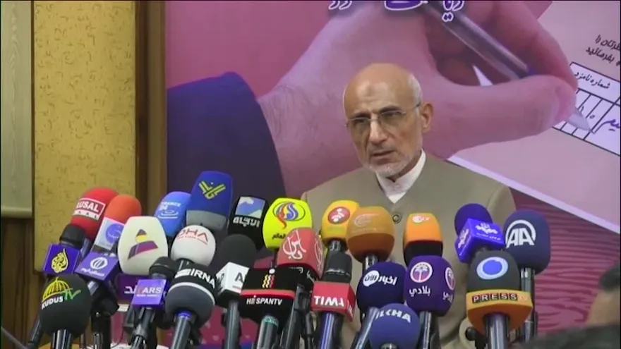 Los candidatos iraníes empiezan a movilizarse a un mes de las presidenciales