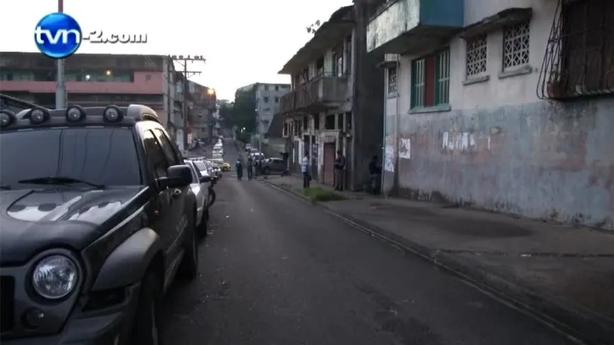 Policía detiene a cinco personas en Renta 15