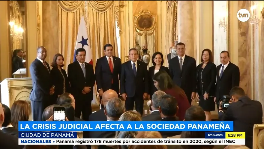 Advierten que renuncia del Procurador es evidencia de la influencia política