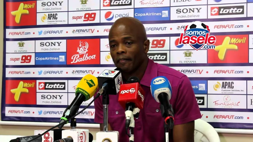 Primera parte de la conferencia de prensa con Julio Dely Valdés