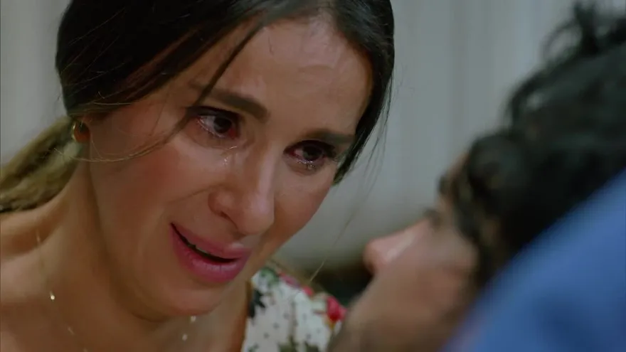 Sin Senos Sí Hay Paraíso 3 - Capítulo 21