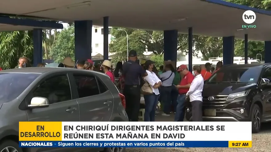 Docentes chiricanos se reúnen en asamblea