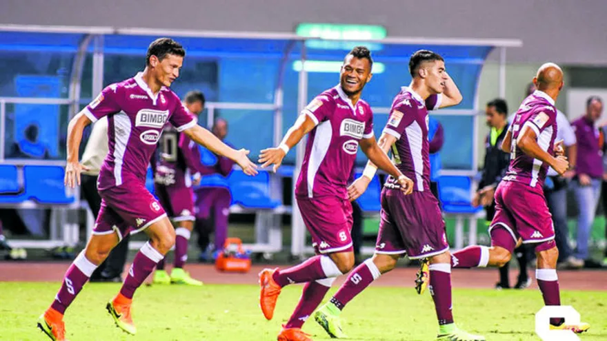 Rolando Blackburn  le dio el triunfo al Saprissa en el clásico