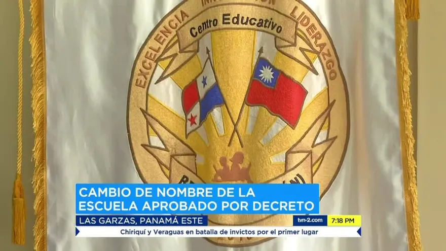Inician clases en escuela que le cambiaron el nombre
