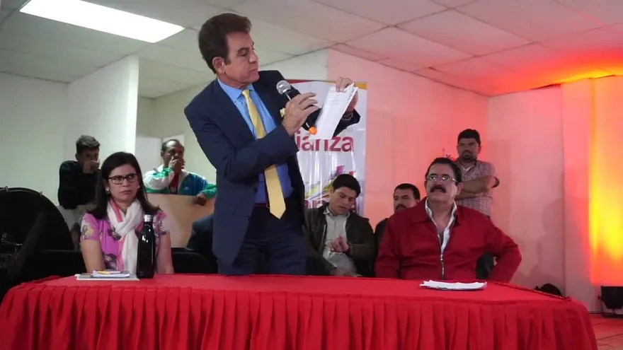 Muestran supuestas pruebas de fraude electoral en Honduras