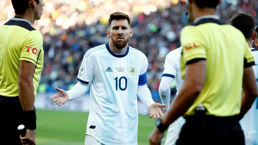 Conmebol suspende a Messi por tres meses y lo multa con USD 50.000