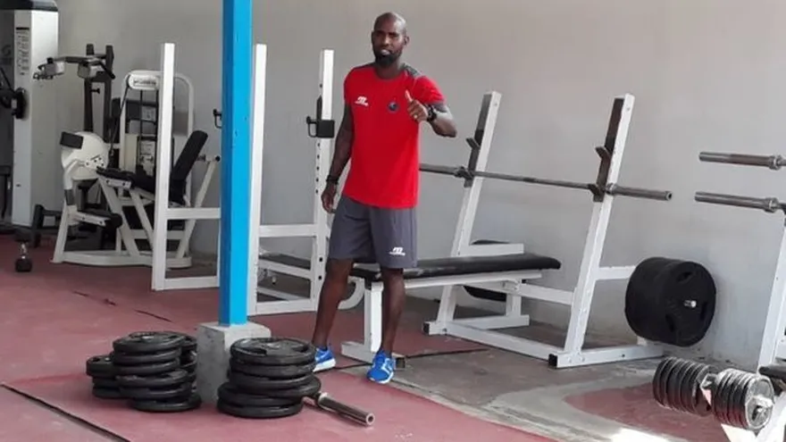 Felipe Baloy sigue bajo la lupa médica del Municipal de Guatemala