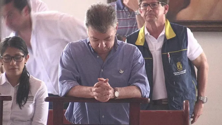 Colombia Santos despide muertos por alud, alista reconstrucción