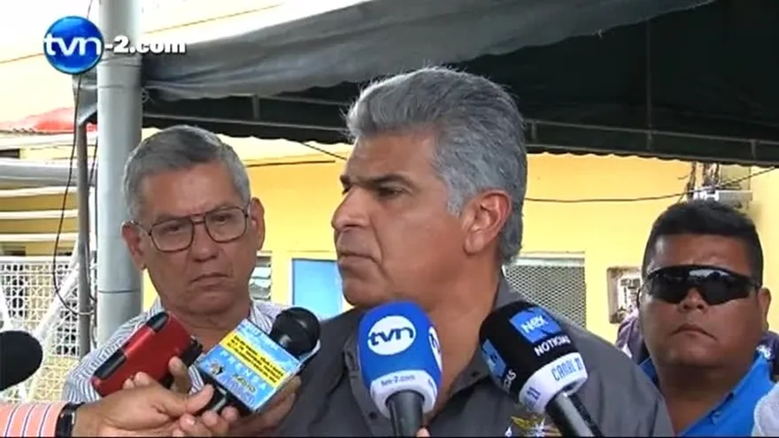 Ministro de Seguridad anuncia aumento de $100 a policías