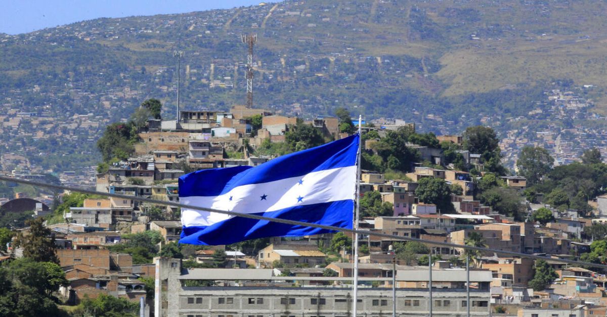 Honduras reduce jornada escolar y permite clases virtuales por la canícula
