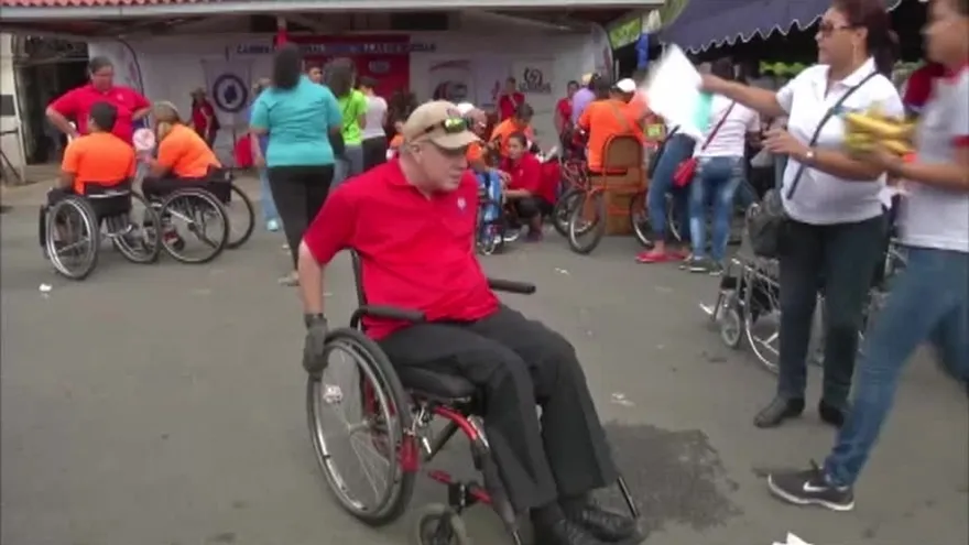 Realizan carrera nacional de sillas de ruedas