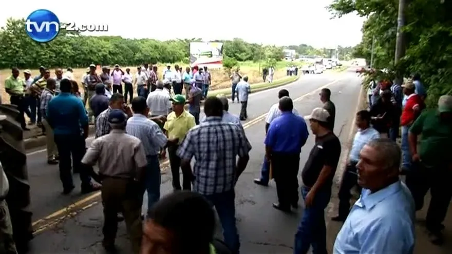 Arroceros cierran vía en Chiriquí
