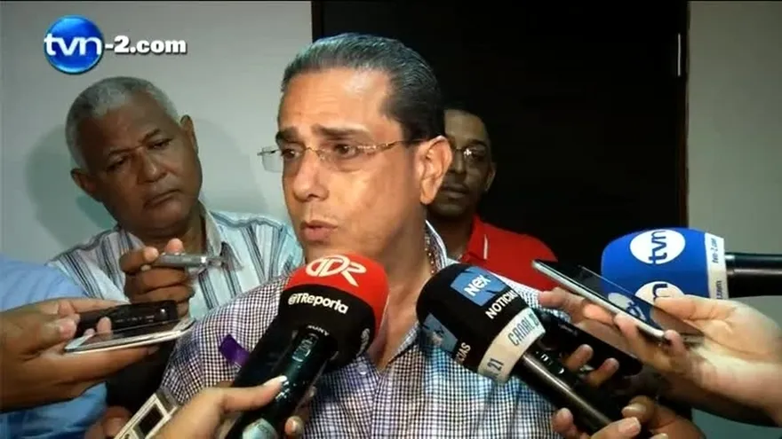 PRD se reúne para resolver crisis