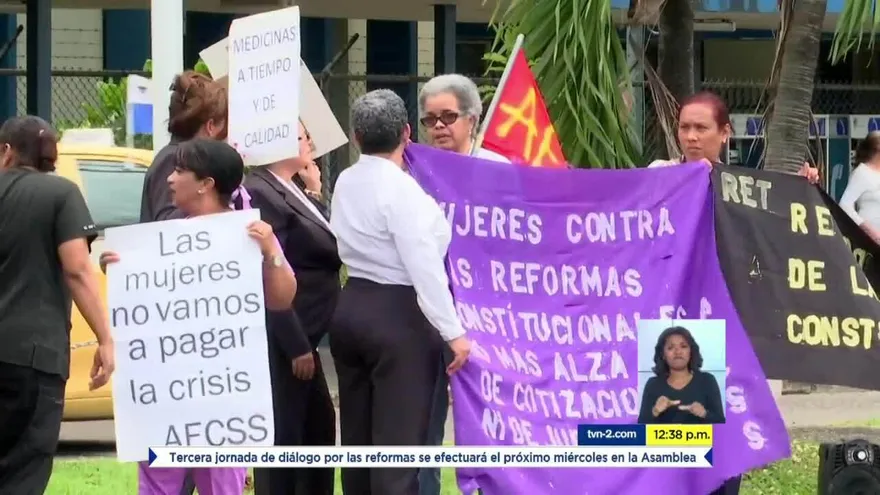 Personal de la Policlínica JJ Vallarino protesta contra las reformas