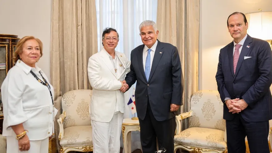 Presidentes Mulino y Petro sostienen reunión bilateral