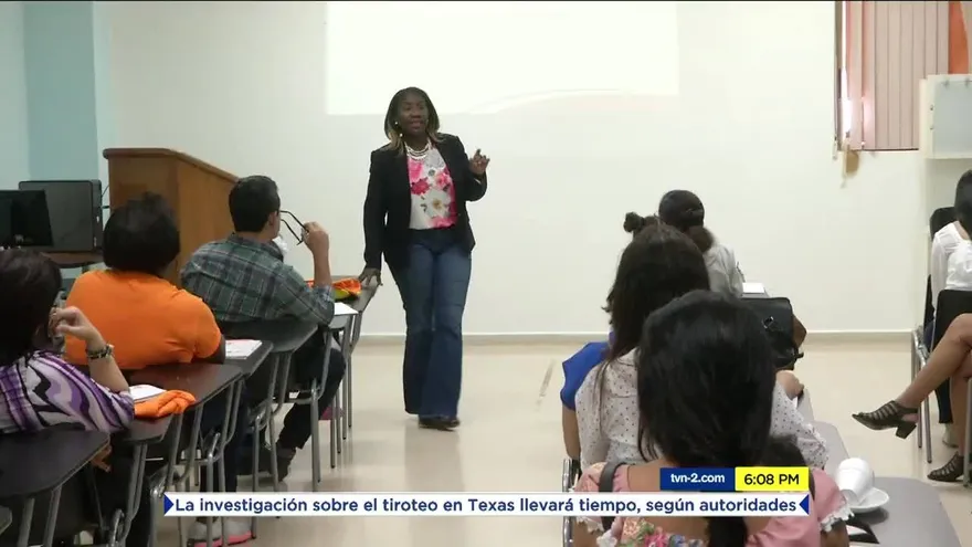 Capacitan a médicos sobre manejo de la esclerosis