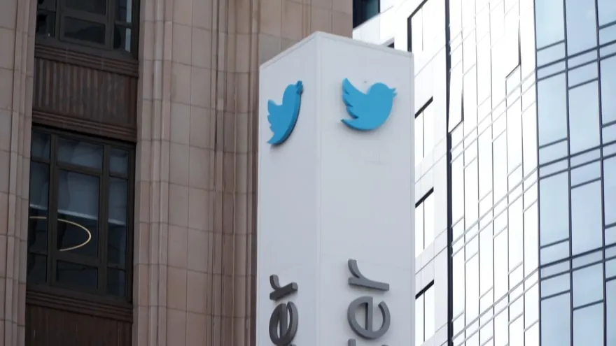 Twitter investiga pirateo de cuentas; hackers lograron más de USD 100.000