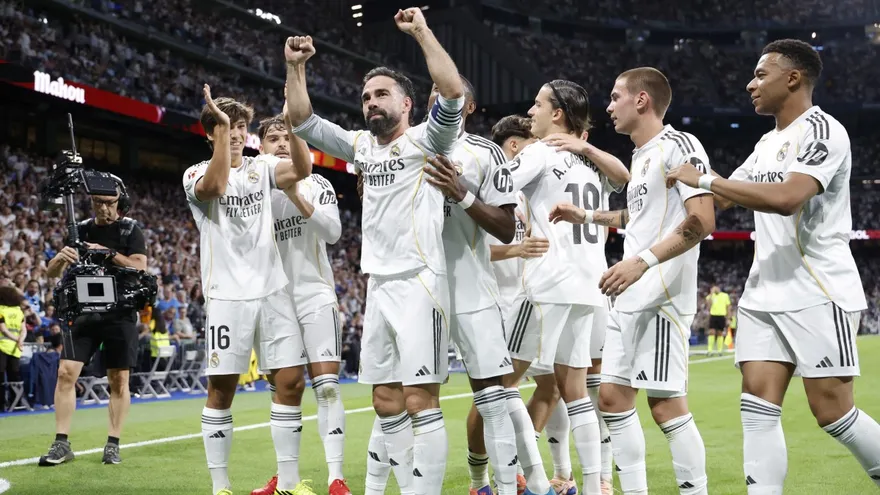Dani Carvajal (c), al igual que David Alaba y el técnico Álvaro Arbeloa, participaron en su último partido con el Real Madrid