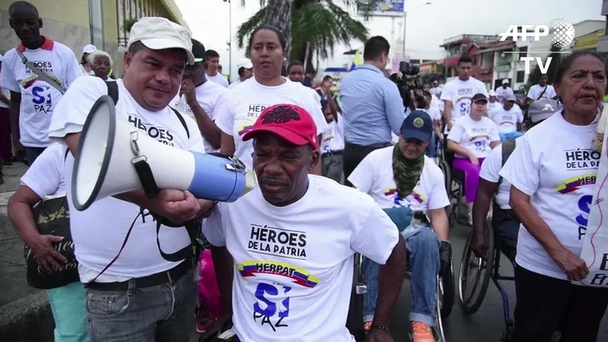 Veteranos de guerra en Colombia marchan por la paz