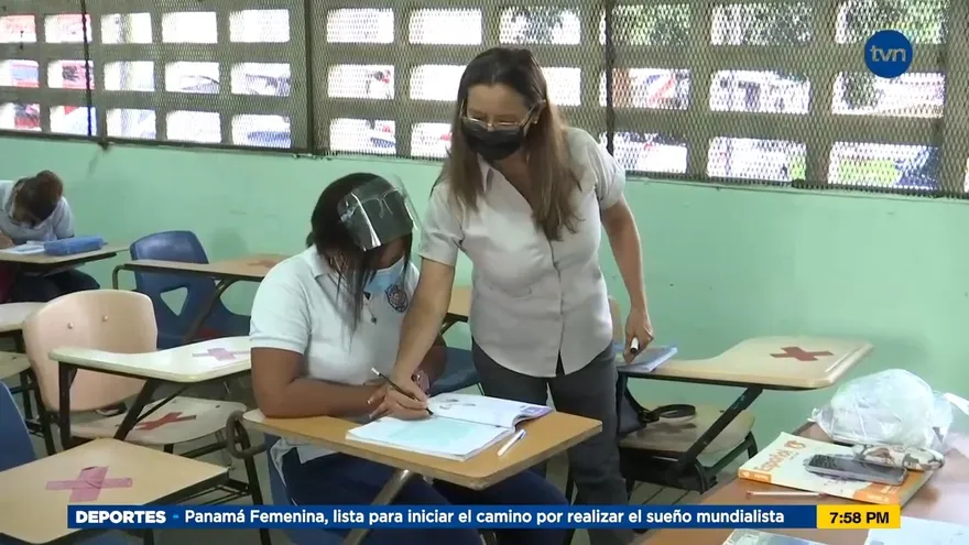 Ropa adecuada para ir a las clases, sino usa uniforme