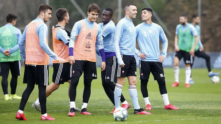 El Celta sigue a otros equipos de primera y acuerda una rebaja salarial