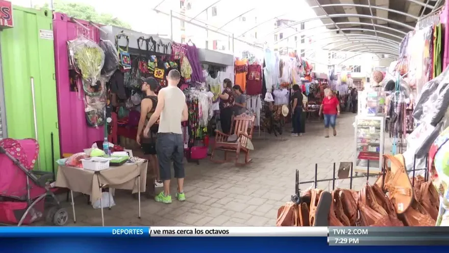Aumenta la venta de vestidos típicos panameños