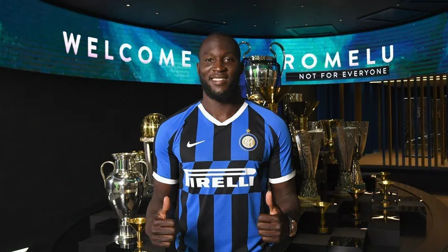 Lukaku dejó el Manchester United y fue presentado como nuevo refuerzo del Inter de Milán