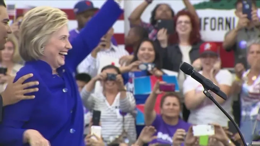 Clinton con la nominación demócrata a presidenciales en EEUU