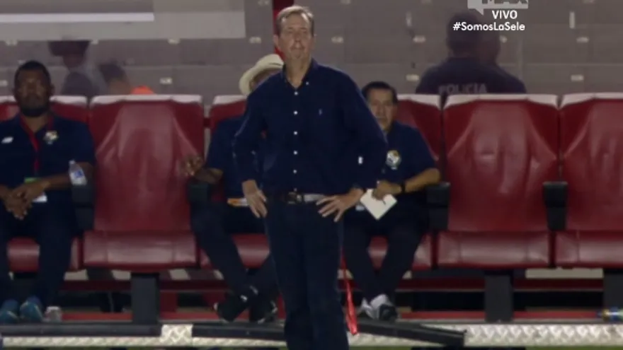 Gary Stempel en conferencia de prensa