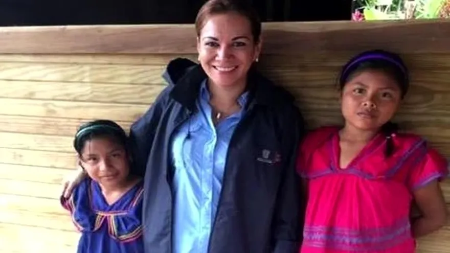 Varela destaca trayectoria de directora de Senniaf