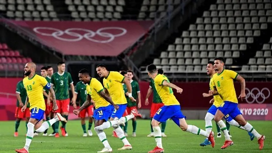 Los jugadores brasileños celebran el pase a la final.