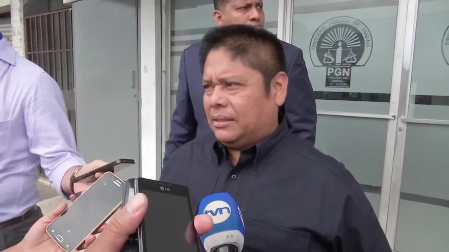 Varela reacciona a amenaza contra su hijo