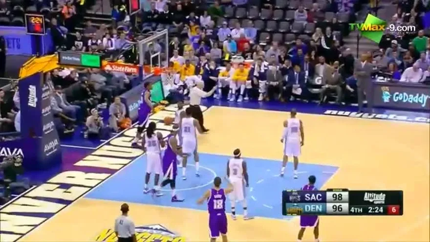 NBA / Sacramento 110 - 105 Denver