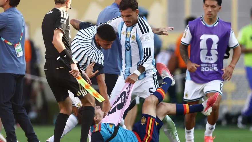 FIFA Opens Case Against Paredes, Molina, Almada, Ayala, and Gavi for World Cup Final Incidents