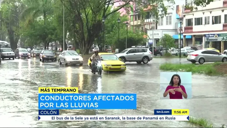 Colón amanece inundado por lluvias