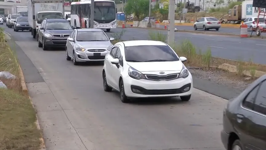 Reacciones contra impuesto a la gasolina