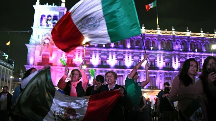 Seguidores festejan el triunfo de López Obrador en las elecciones mexicanas del pasado domingo.